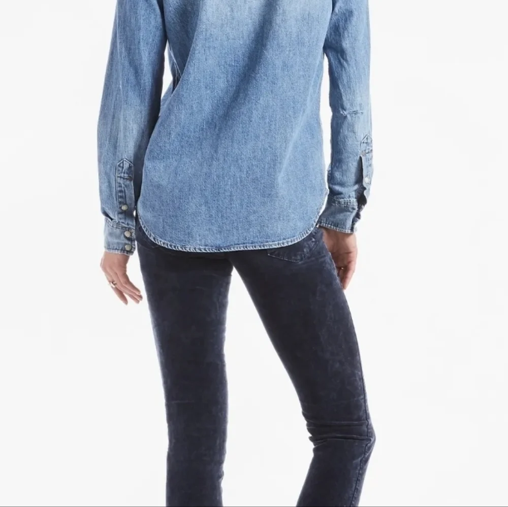 Lucky Brand Women's Embroidered Western Denim Pearl Snap Shirt Size S Distressed - Picture 3 of 16